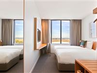 Studio King Airport View - Mantra Hotel at Sydney Airport