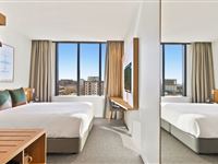 Studio King Urban View - Mantra Hotel at Sydney Airport