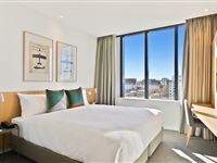 Studio King Urban View - Mantra Hotel at Sydney Airport